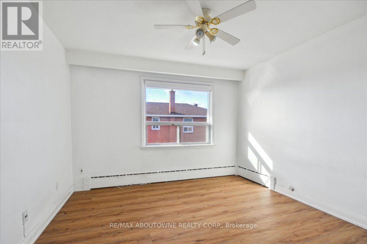 6 - 2 Wesley Street Property Photo 21