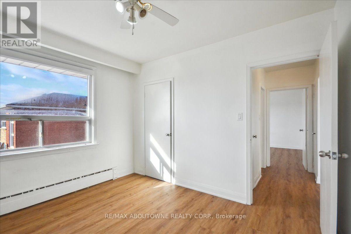 6 - 2 Wesley Street Property Photo 24