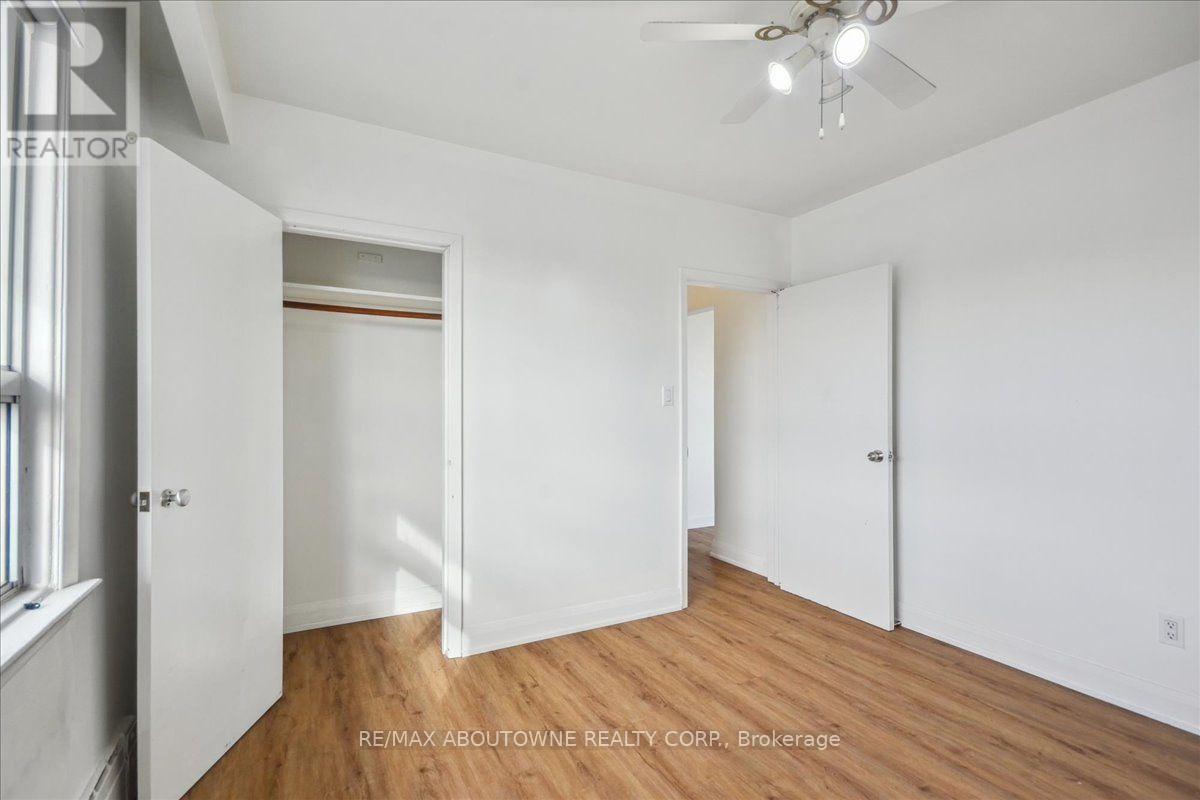 6 - 2 Wesley Street Property Photo 25