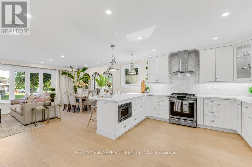 1482 Epping Road Property Photo 4