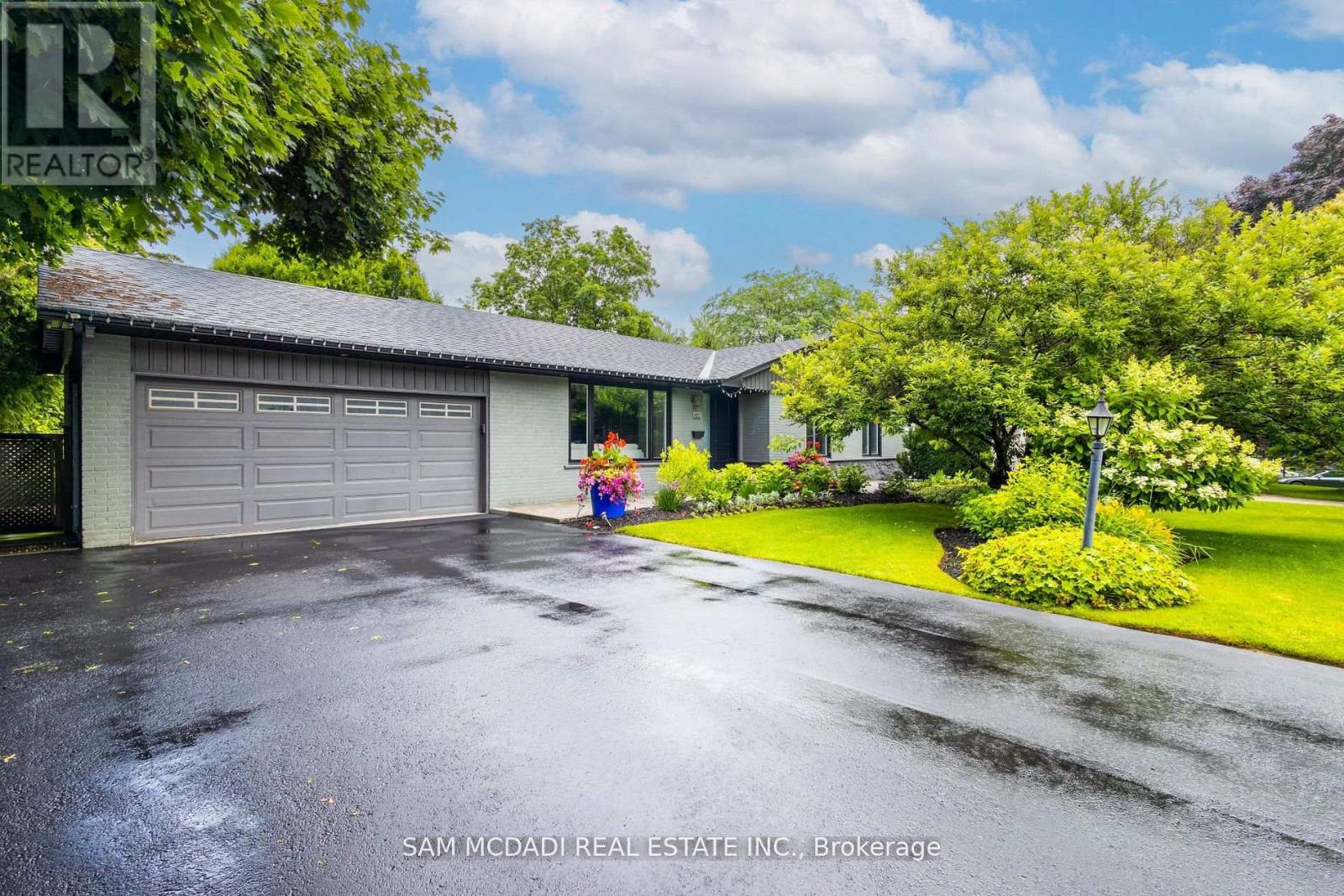 927 Ingersoll Court Property Photo 3