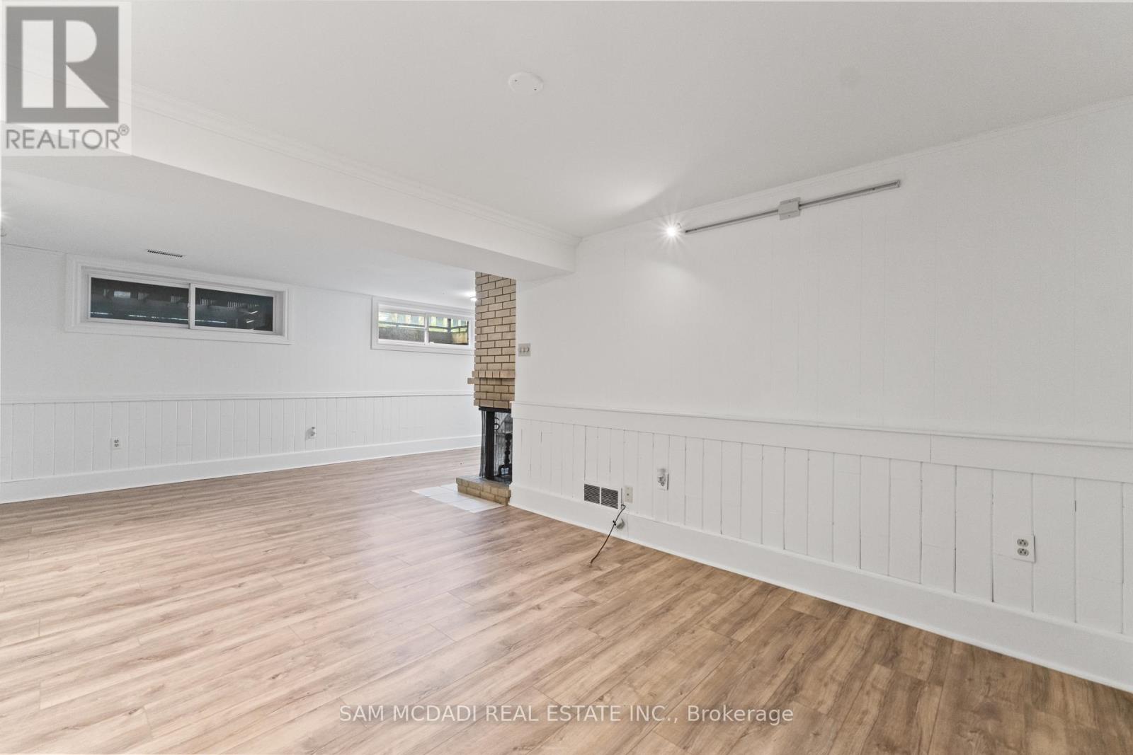 927 Ingersoll Court Property Photo 25
