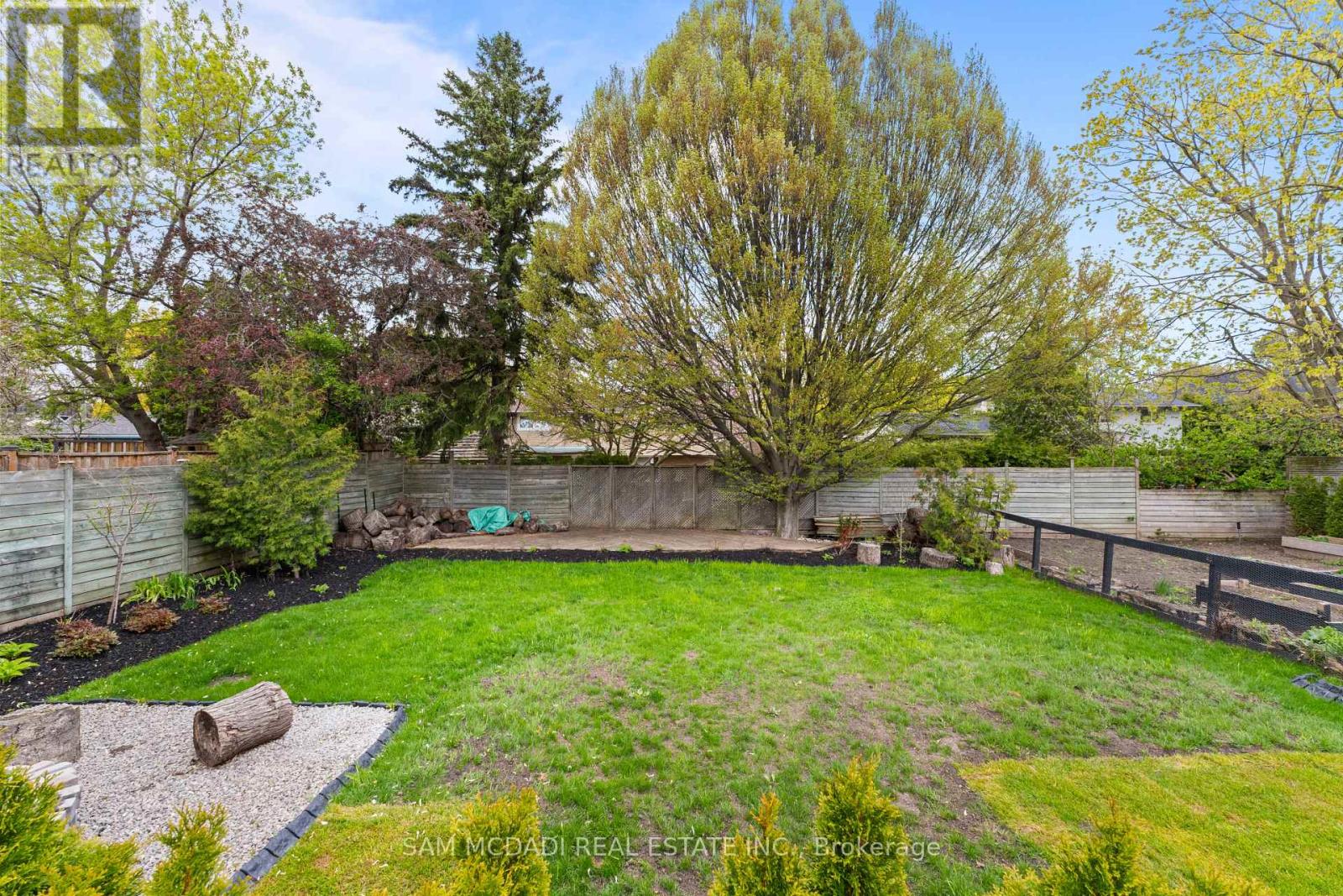 927 Ingersoll Court Property Photo 28