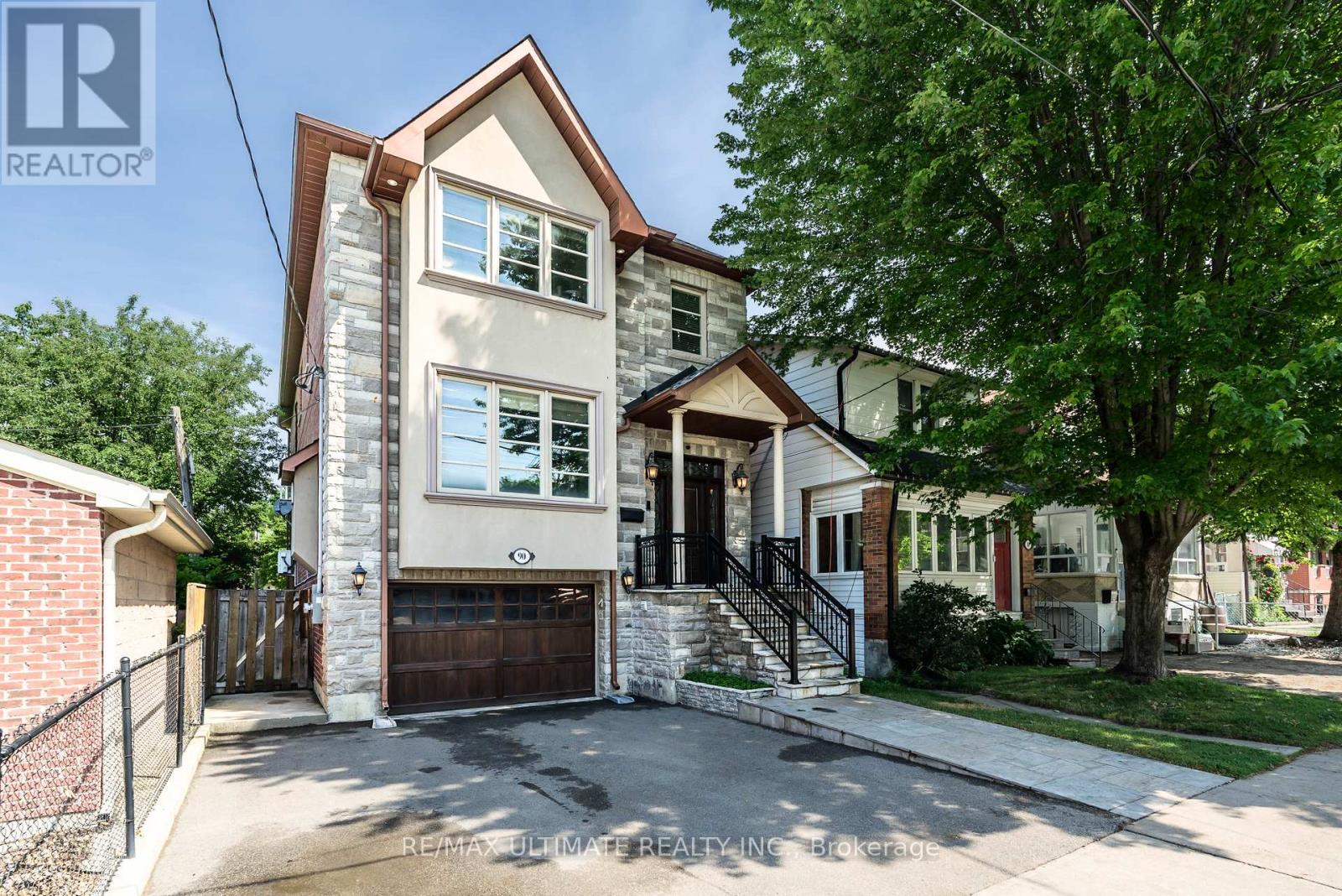 90 HOWICK AVENUE Property Photo 1