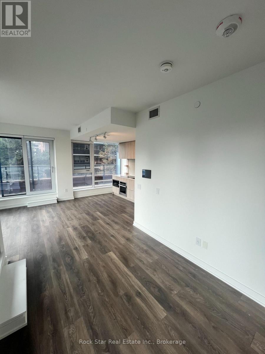 209 - 28 Ann Street Property Photo 4