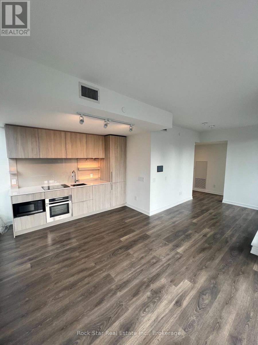209 - 28 Ann Street Property Photo 7