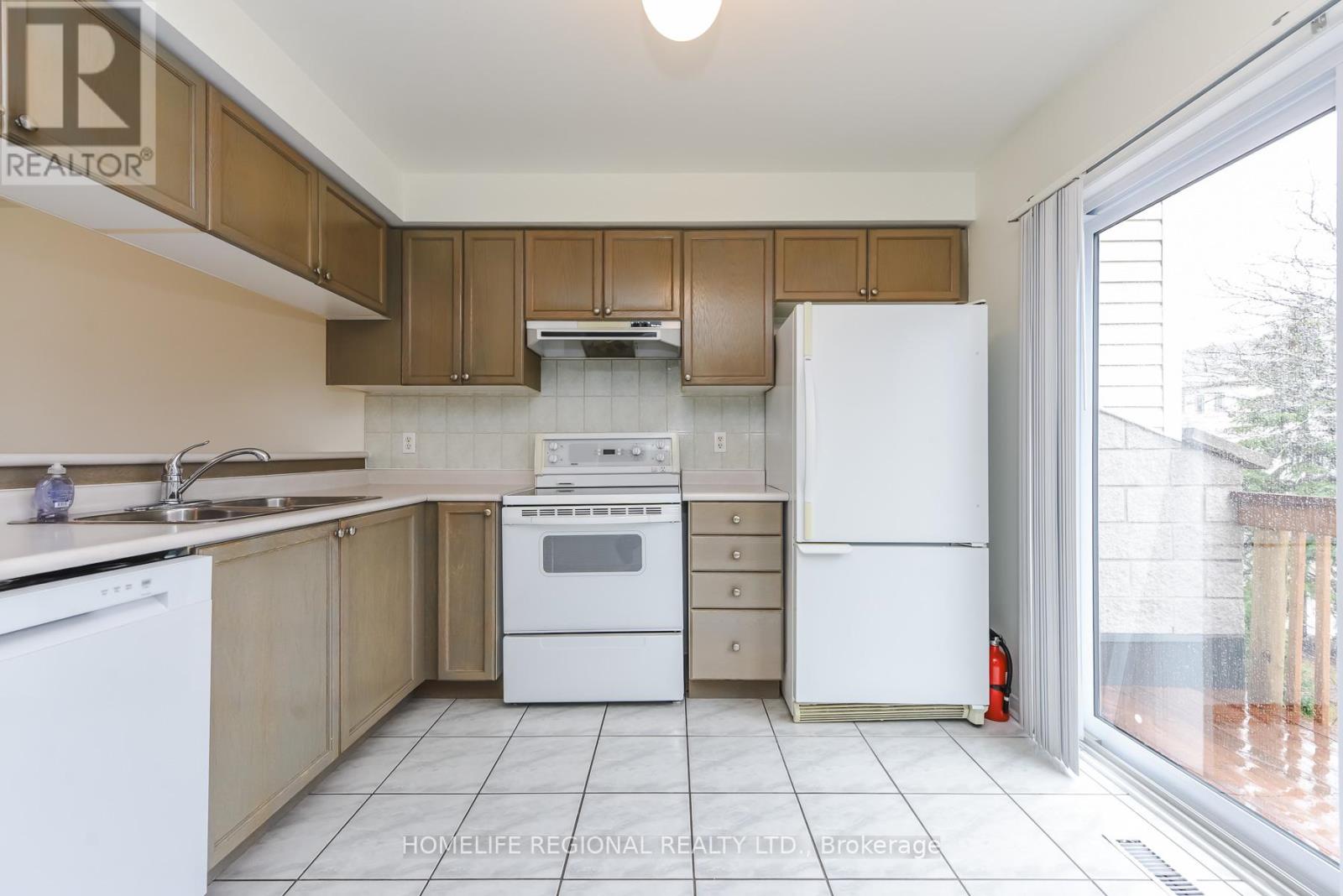 72 - 7105 Branigan Gate Property Photo 10