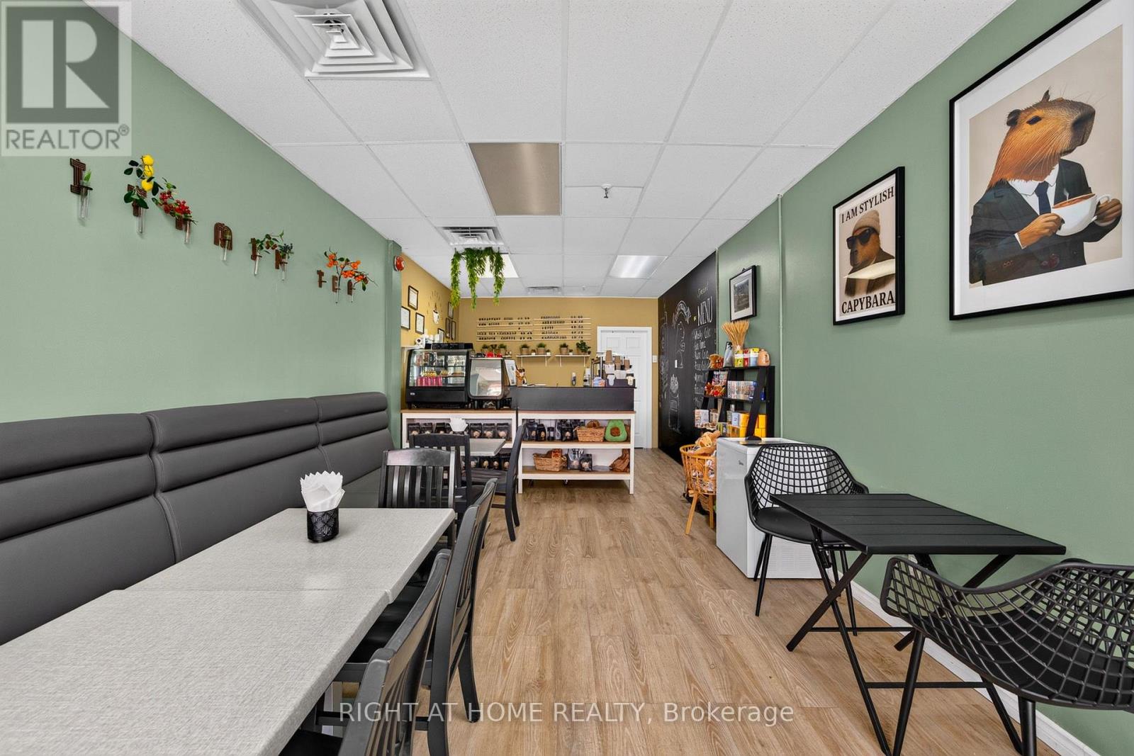 105 - 2323 Bloor Street W Property Photo 2