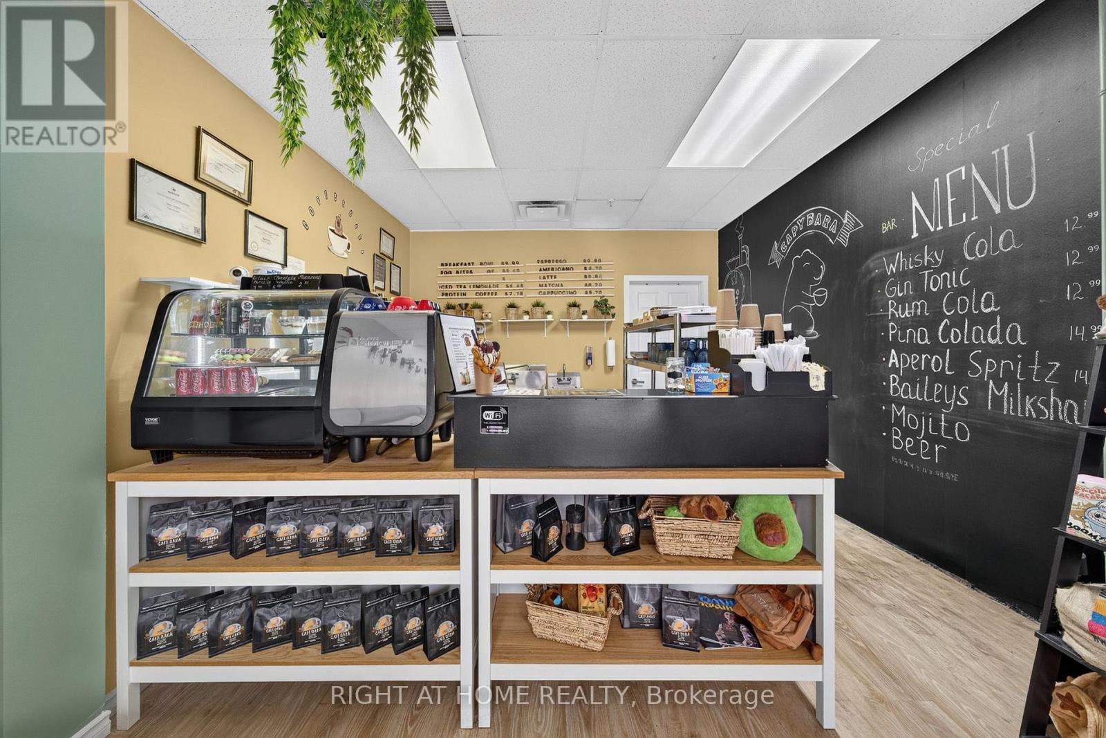 105 - 2323 Bloor Street W Property Photo 5