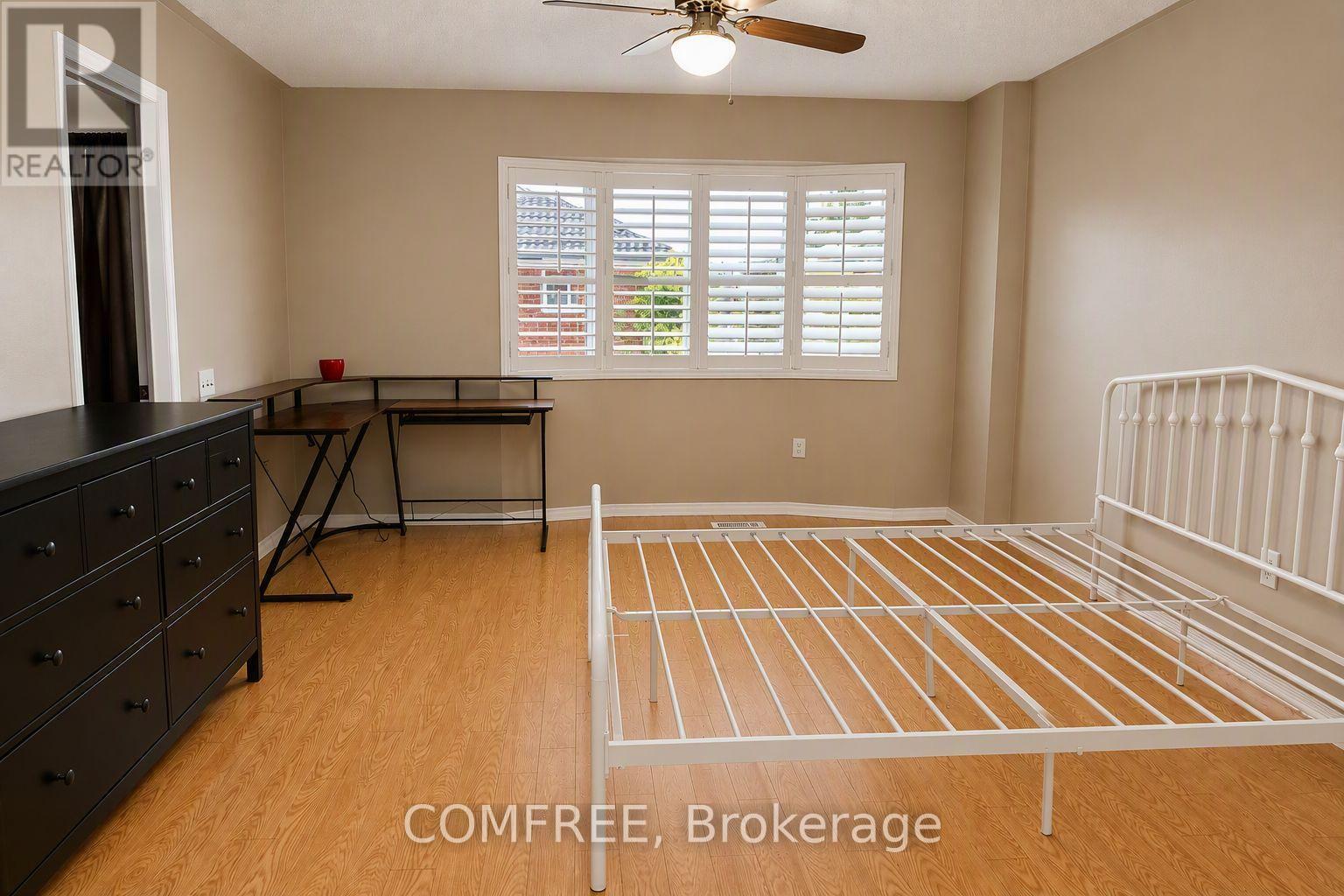 15d View Green Crescent Property Photo 13