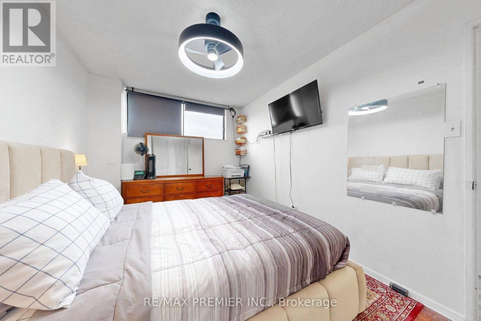 428 - 4645 Jane Street Property Photo 19