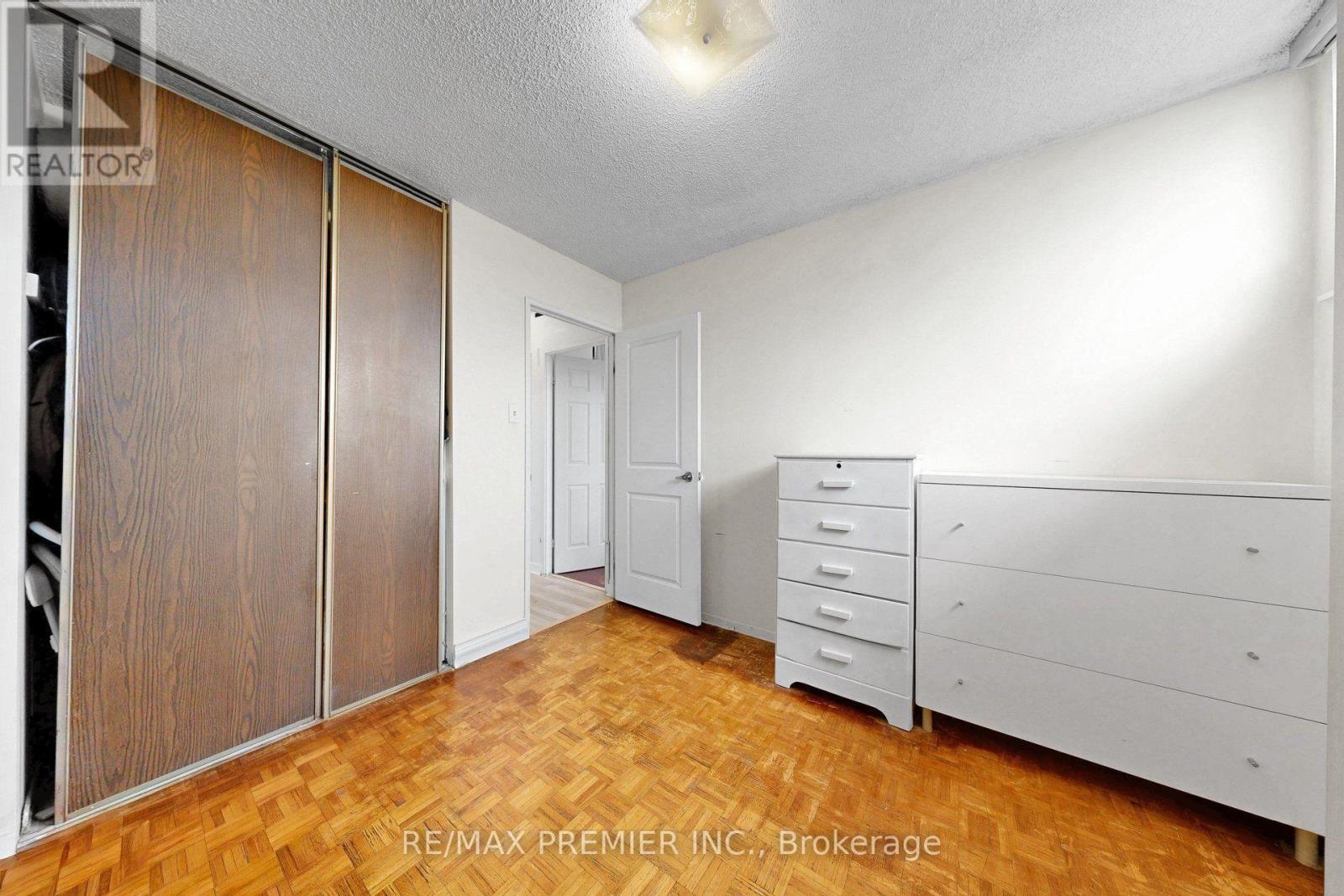 428 - 4645 Jane Street Property Photo 23