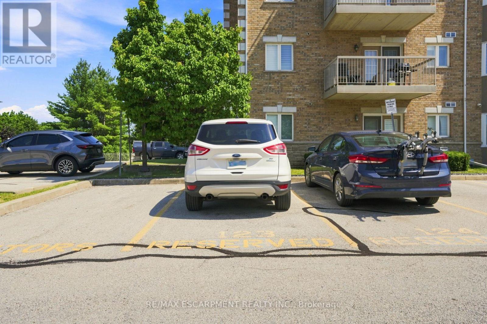 101 - 4016 Kilmer Drive Property Photo 4