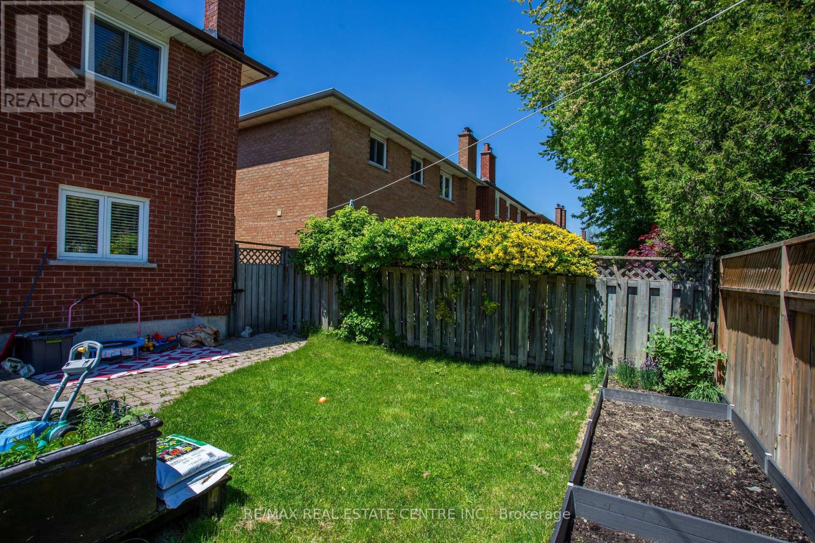 4386 Curia Crescent Property Photo 25