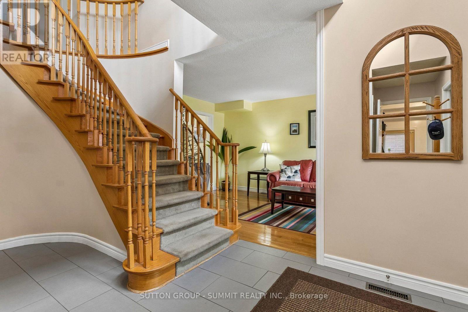 3176 Dovetail Mews Property Photo 6