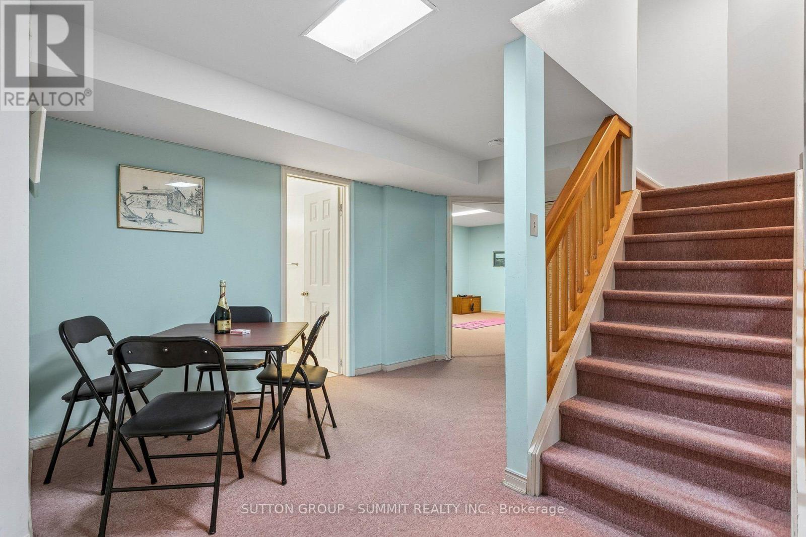 3176 Dovetail Mews Property Photo 37