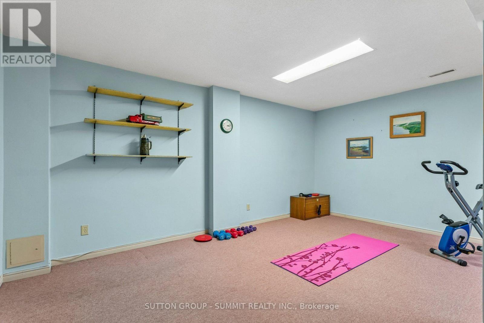 3176 Dovetail Mews Property Photo 41