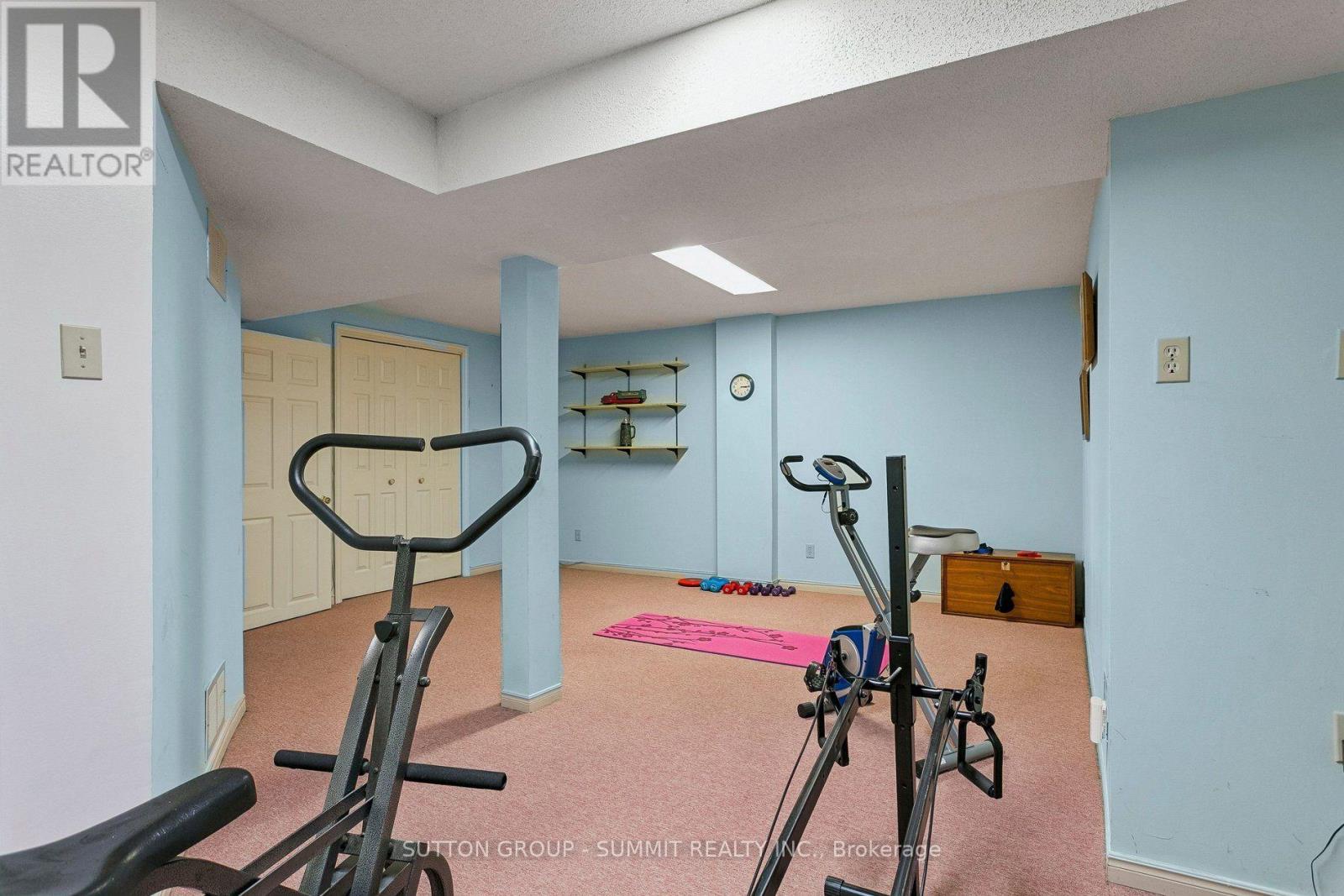 3176 Dovetail Mews Property Photo 42