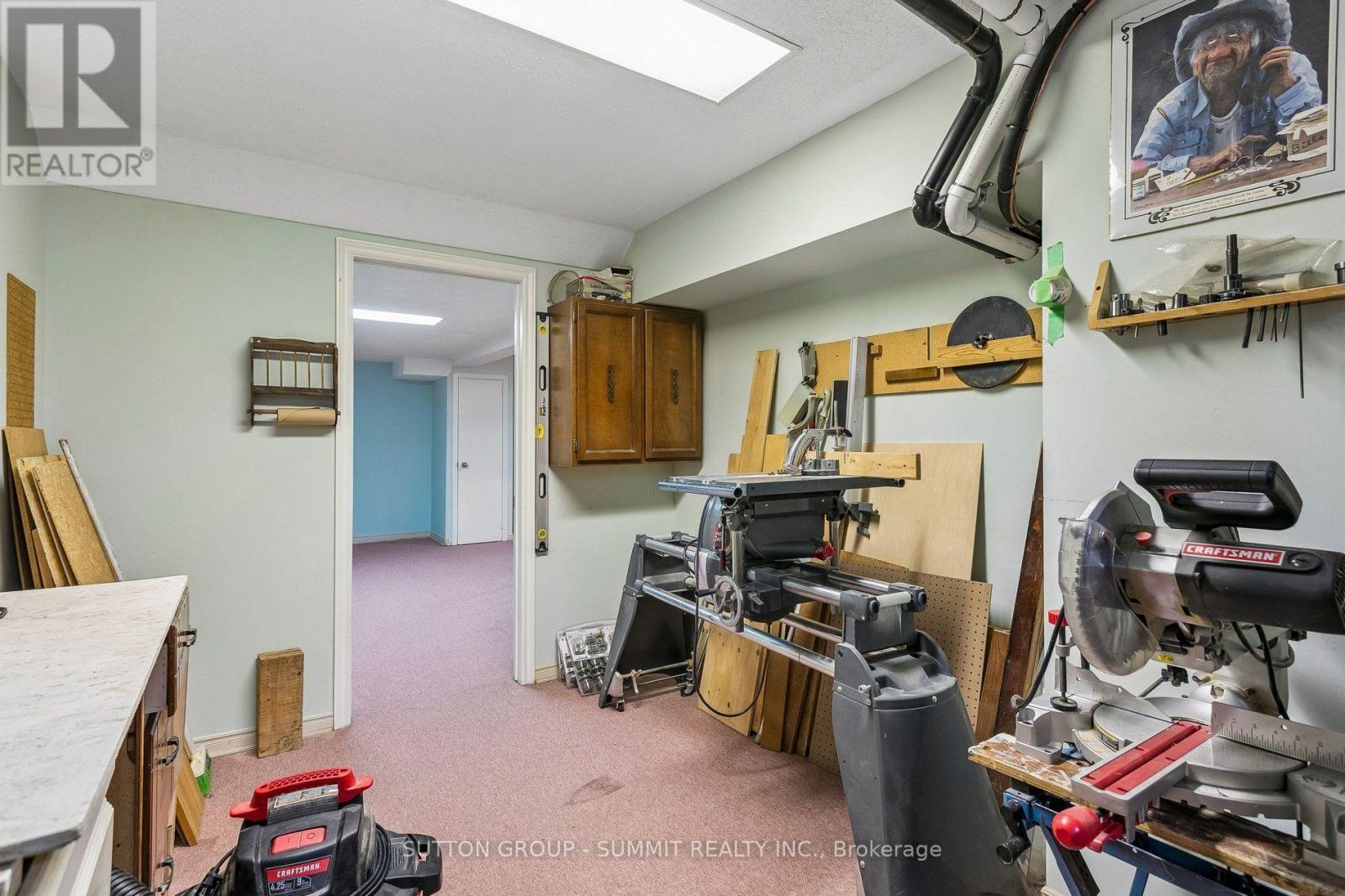 3176 Dovetail Mews Property Photo 43
