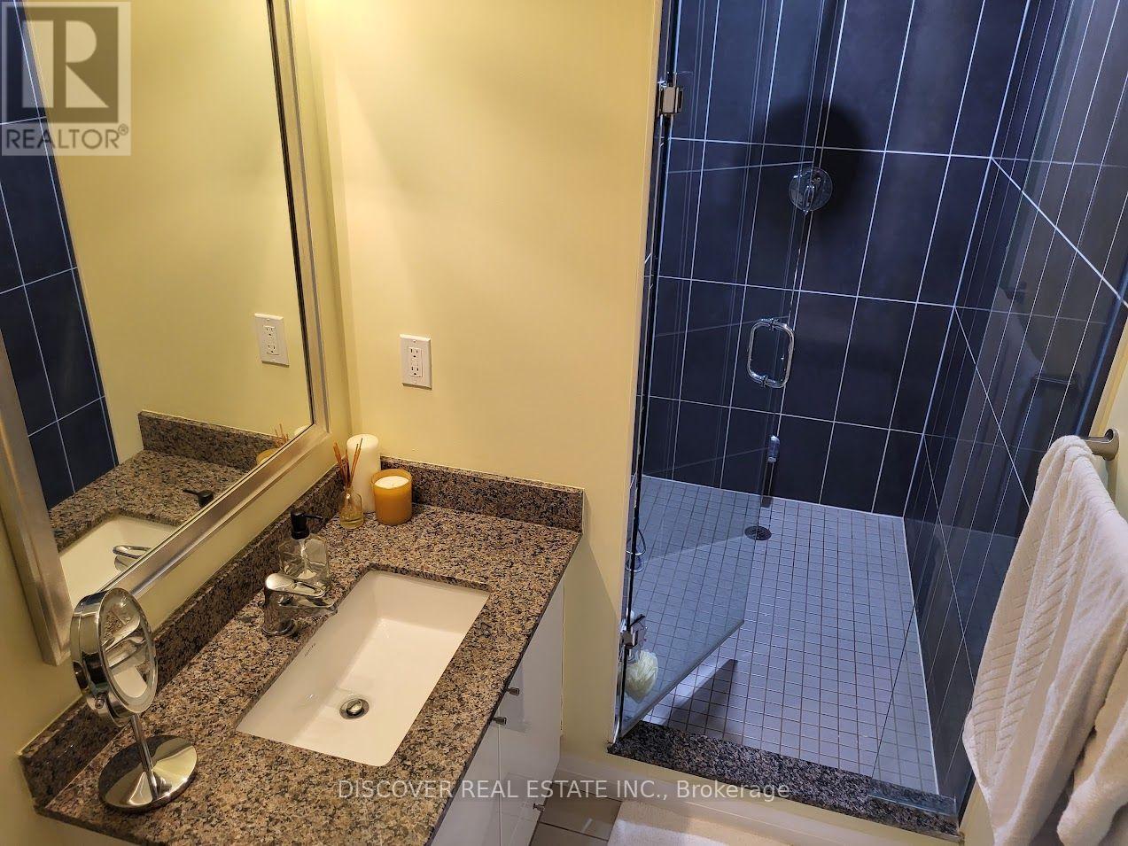 2402 - 55 Eglinton Avenue W Property Photo 6