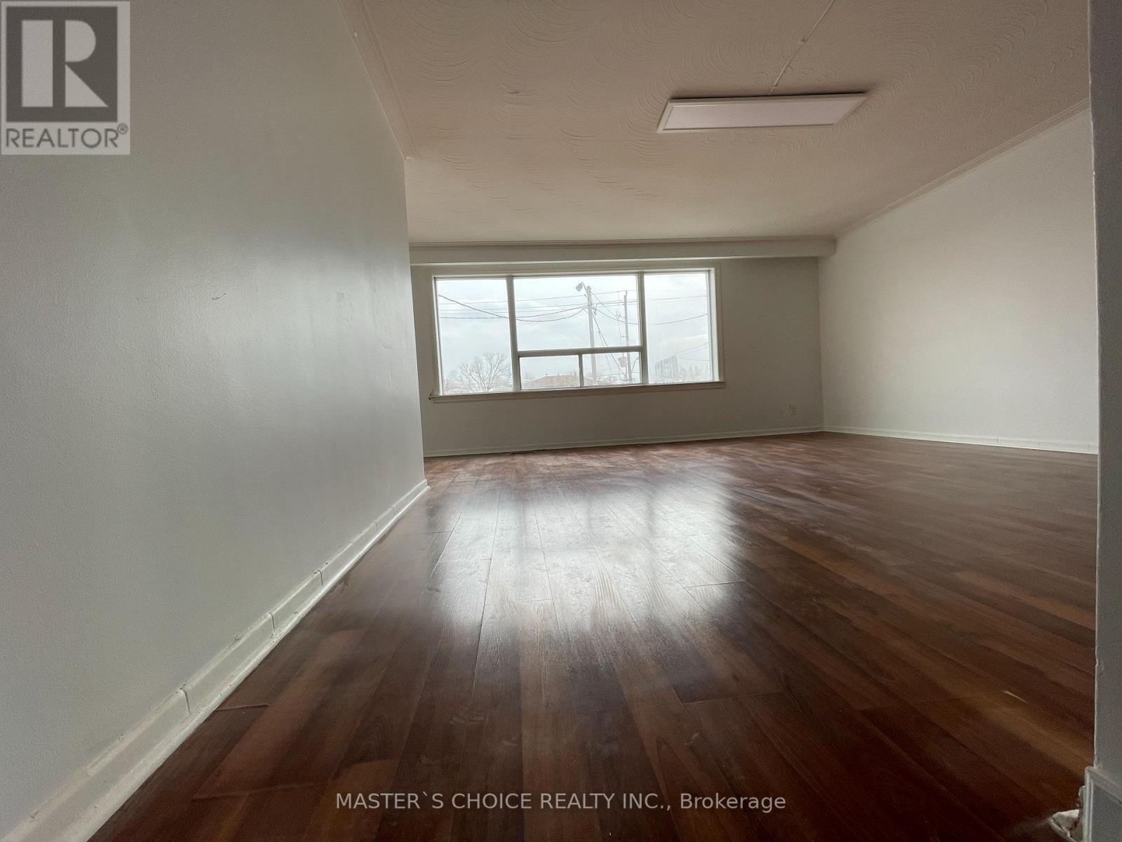 848-850 Wilson Avenue Property Photo 12