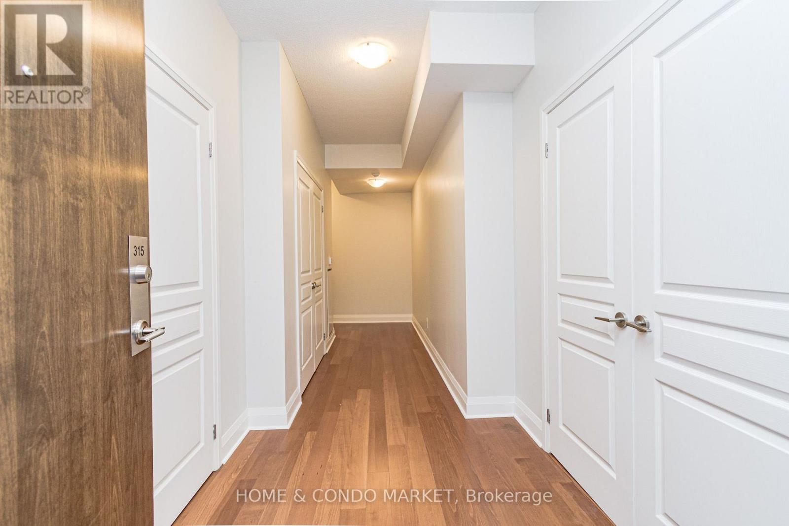 315 - 1 Hurontario Street Property Photo 6