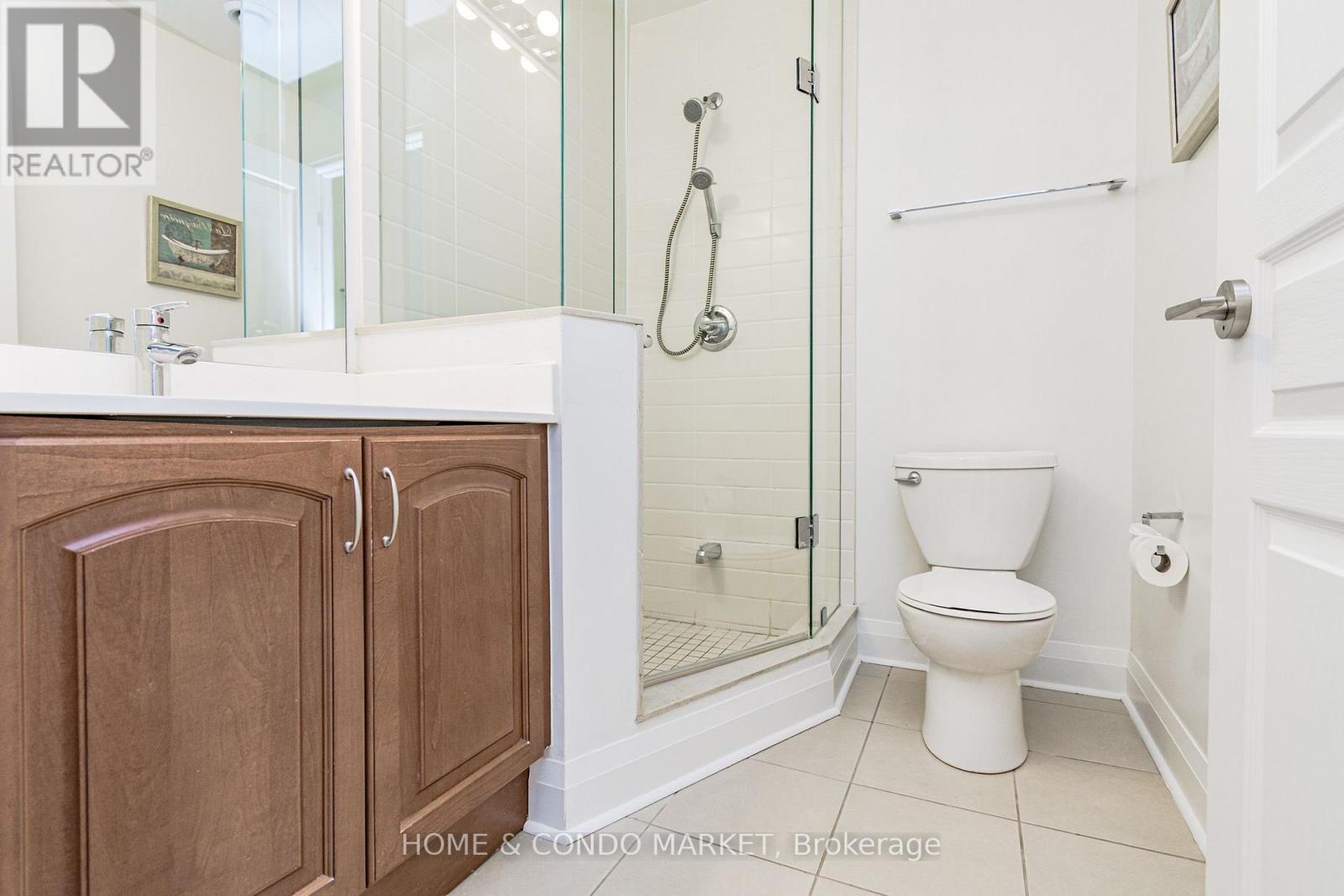 315 - 1 Hurontario Street Property Photo 15