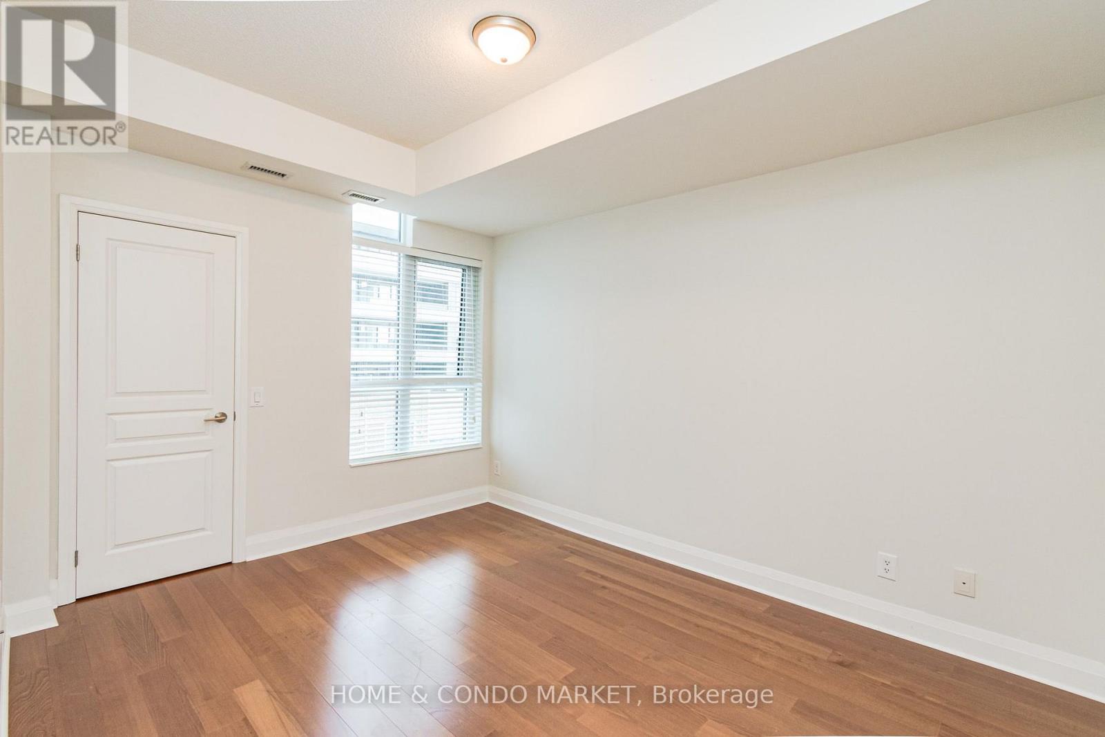 315 - 1 Hurontario Street Property Photo 18