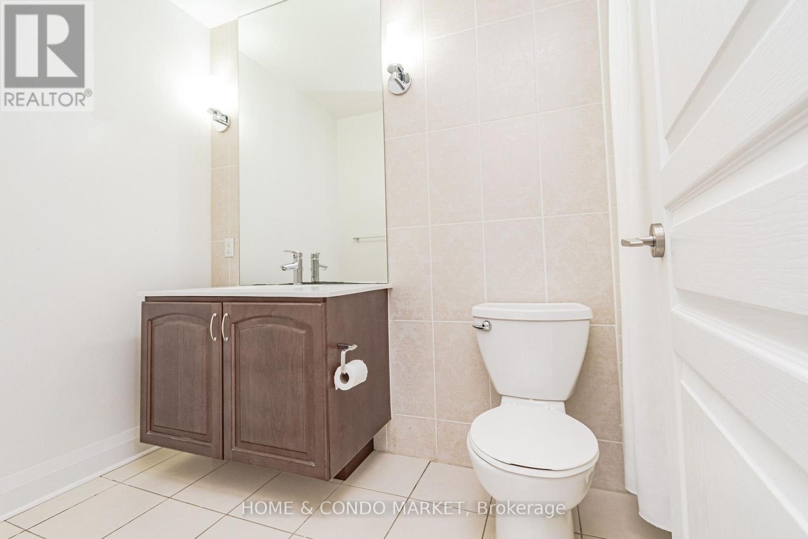 315 - 1 Hurontario Street Property Photo 19