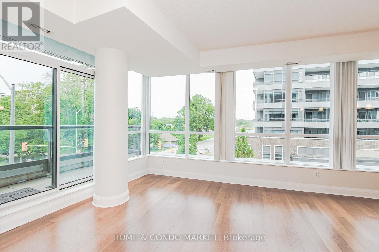 315 - 1 Hurontario Street Property Photo 23
