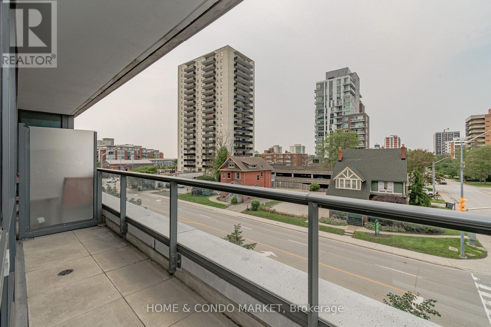 315 - 1 Hurontario Street Property Photo 24