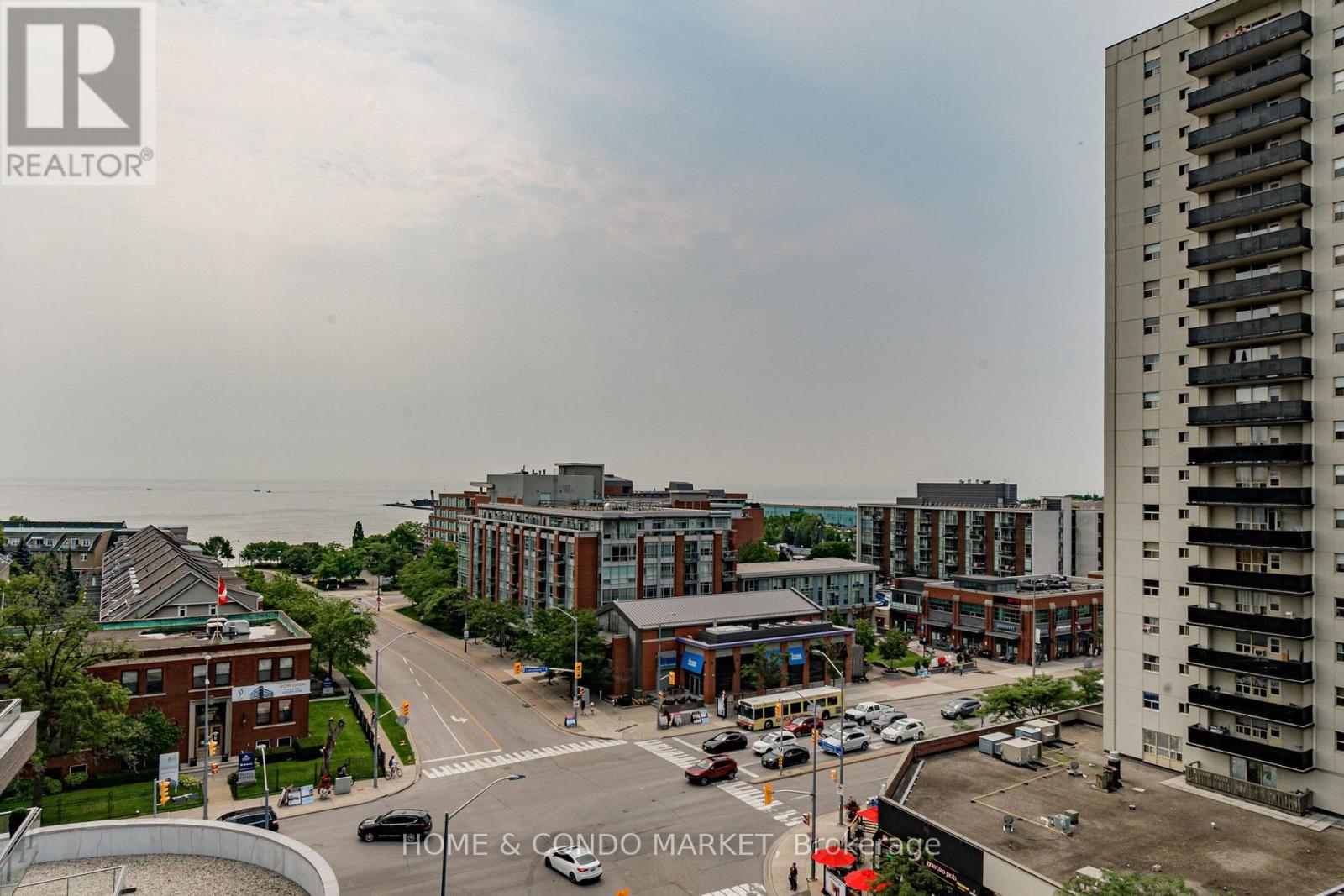 315 - 1 Hurontario Street Property Photo 31