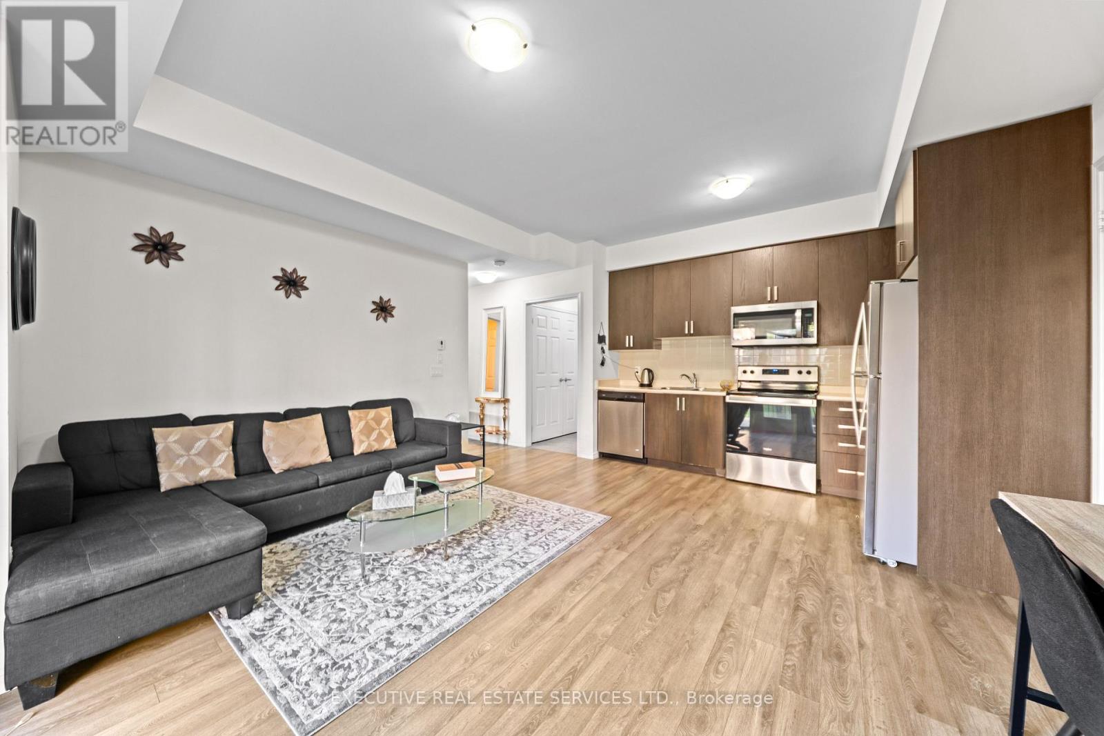 144 - 1 Beckenrose Court Property Photo 11