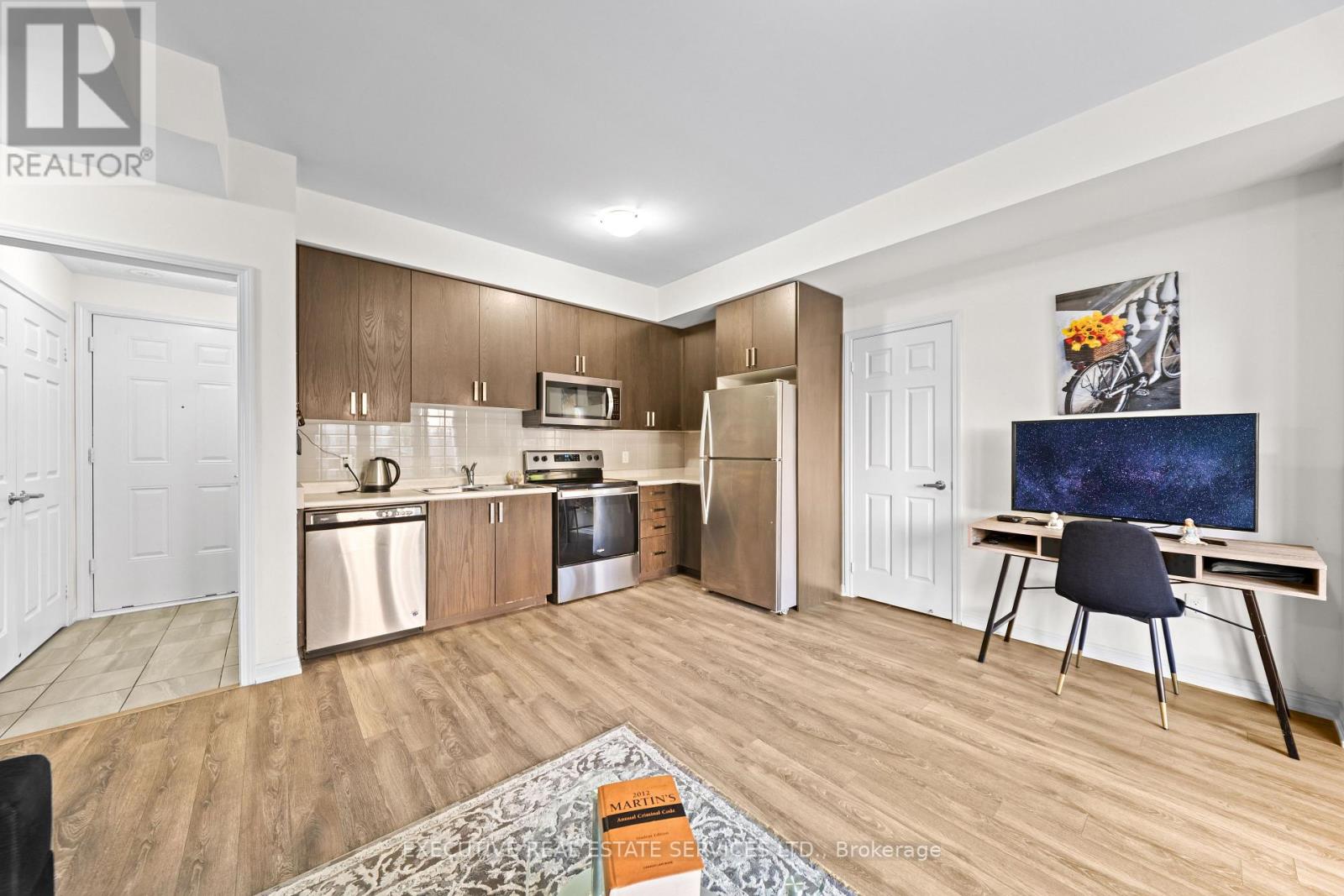 144 - 1 Beckenrose Court Property Photo 12