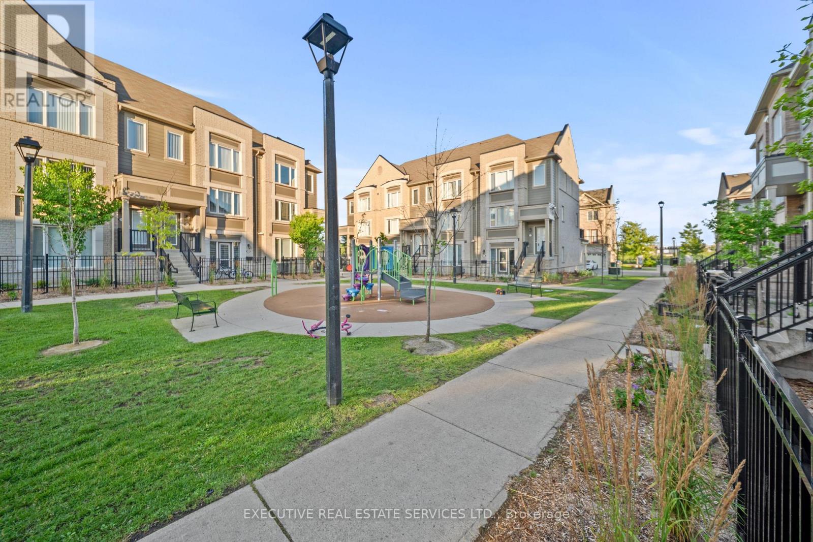 144 - 1 Beckenrose Court Property Photo 23