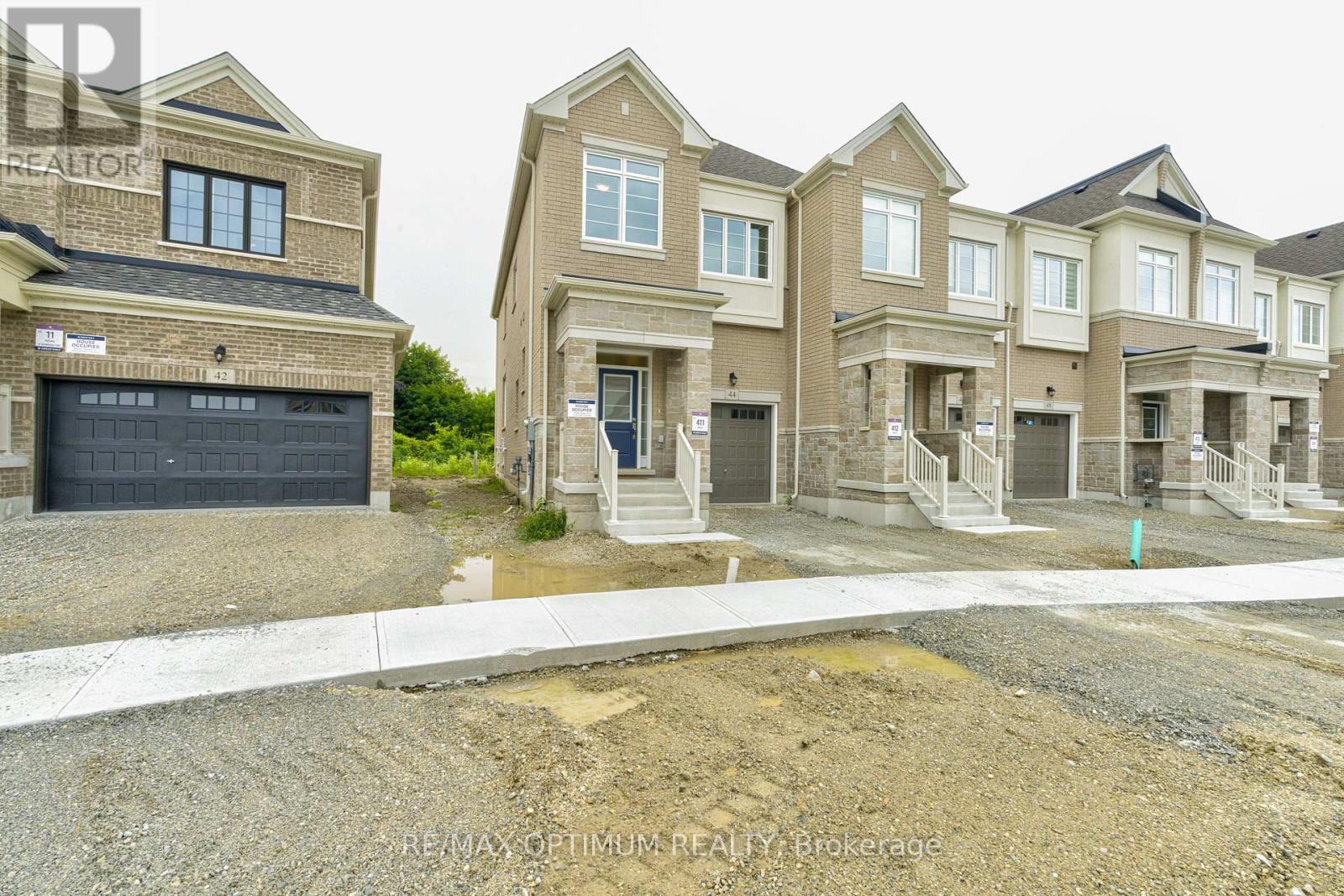 44 Bermondsey Way Property Photo 2