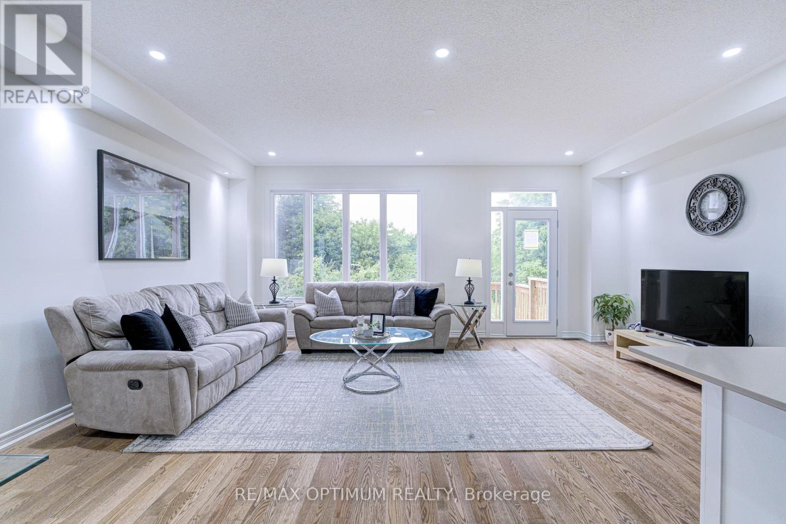 44 Bermondsey Way Property Photo 11