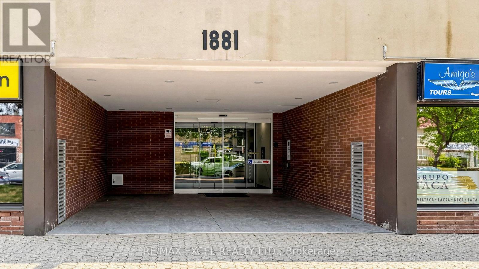 401 - 1881 Jane Street Property Photo 4