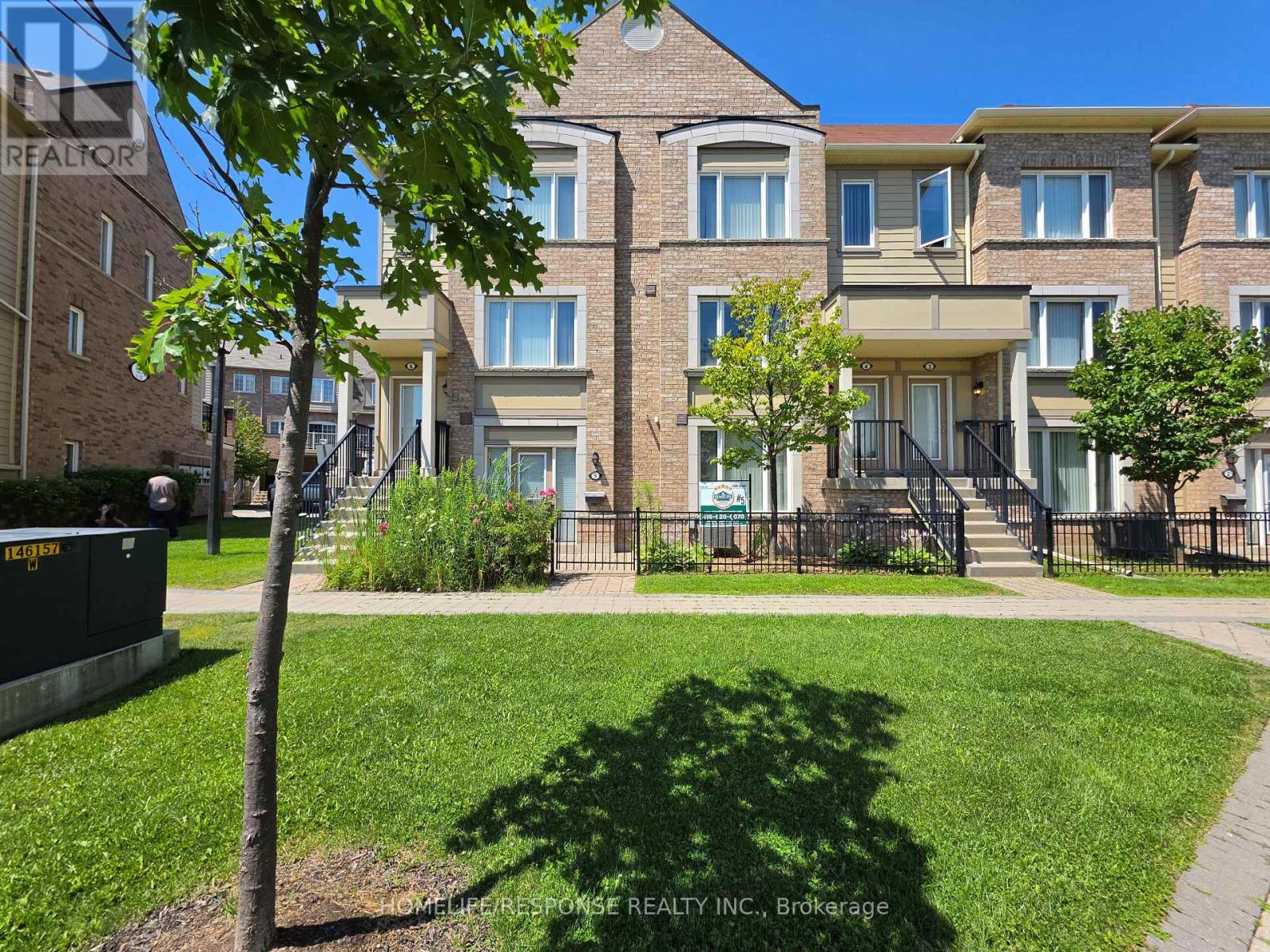 5 - 3175 Boxford Crescent Property Photo 1