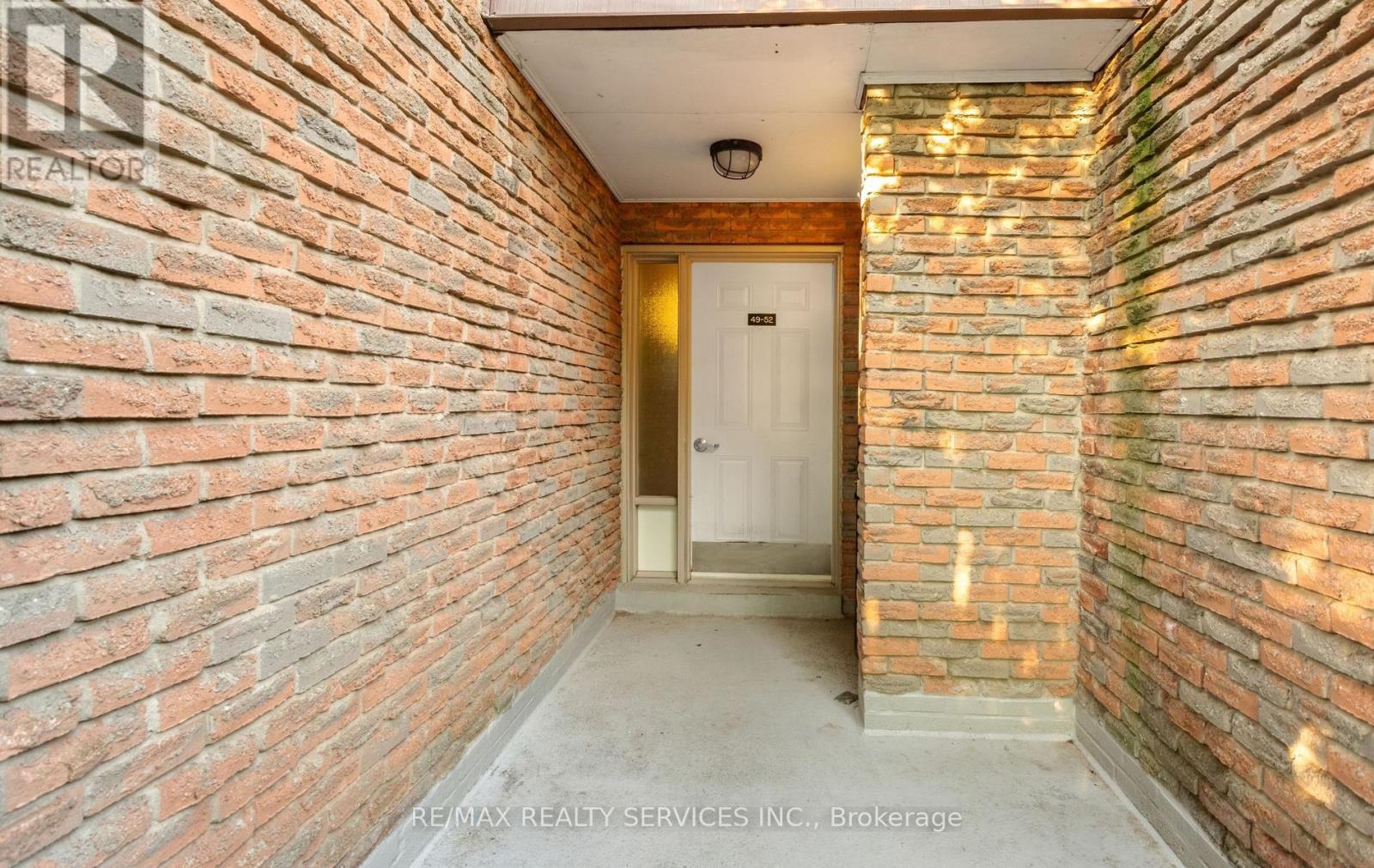 50 - 2605 Woodchester Drive Property Photo 4