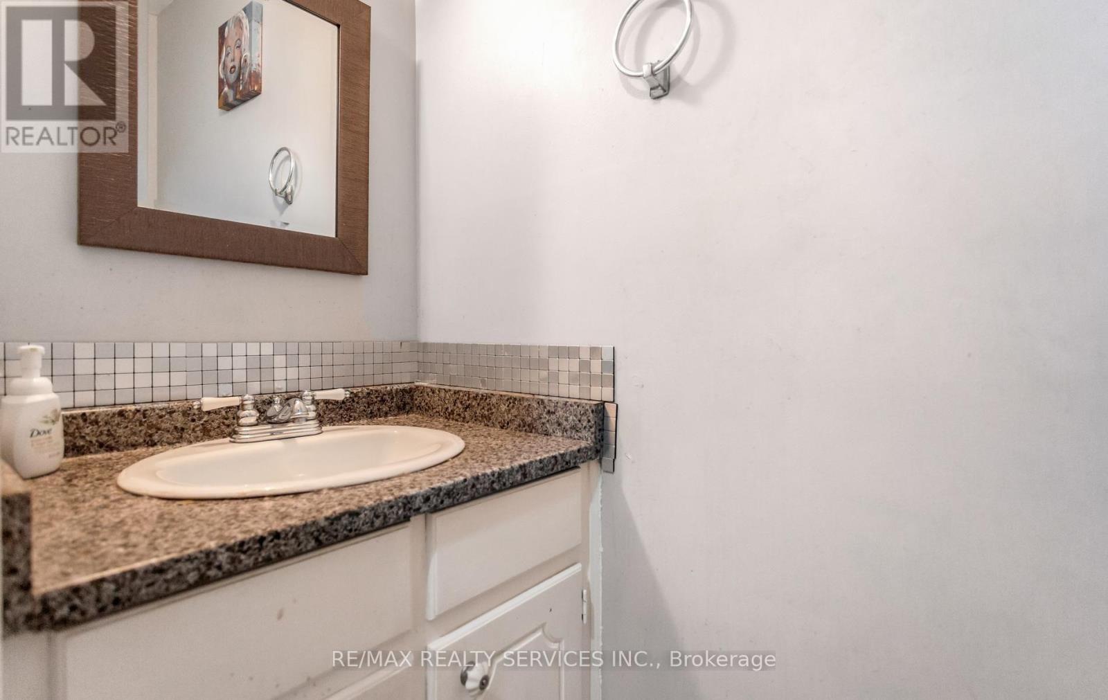 50 - 2605 Woodchester Drive Property Photo 14