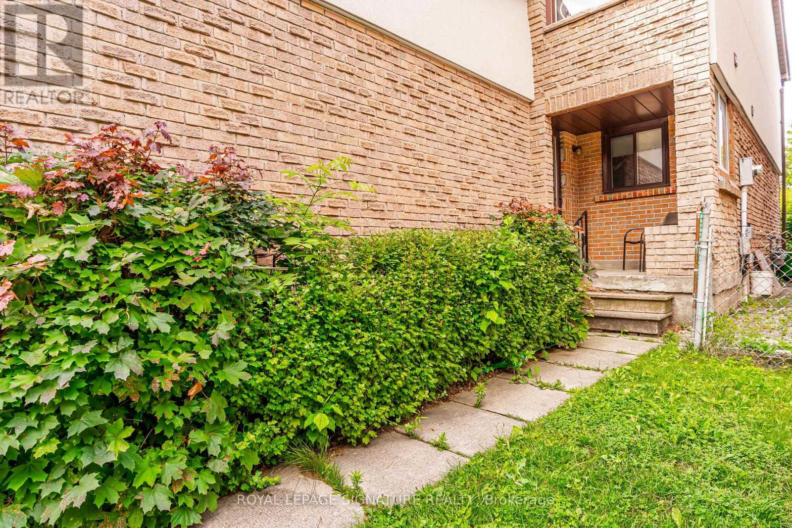 4040 Silverhaze Road Property Photo 3