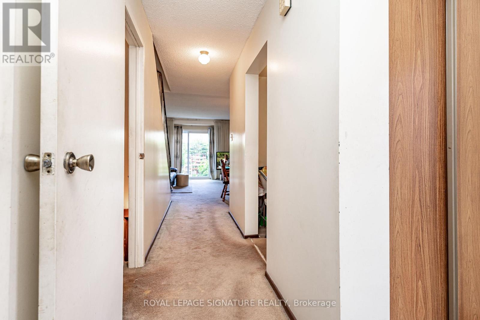 4040 Silverhaze Road Property Photo 4