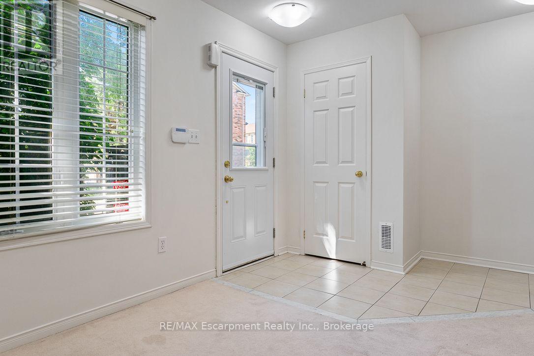 8 Jim Baird Mews Property Photo 4