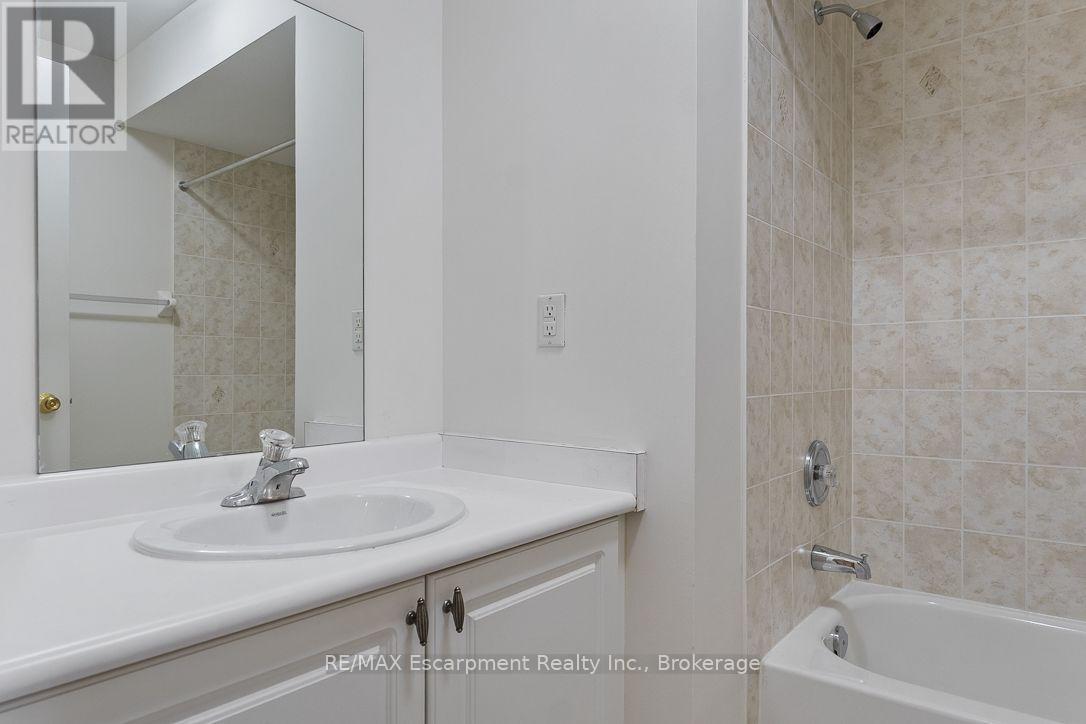 8 Jim Baird Mews Property Photo 13