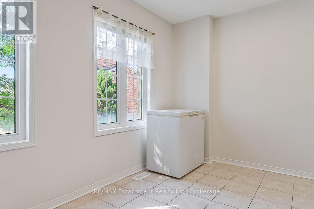 8 Jim Baird Mews Property Photo 30