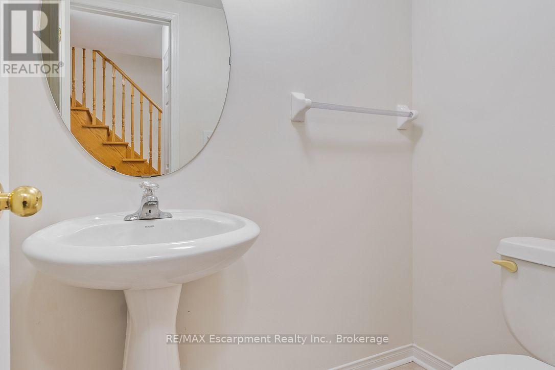 8 Jim Baird Mews Property Photo 31