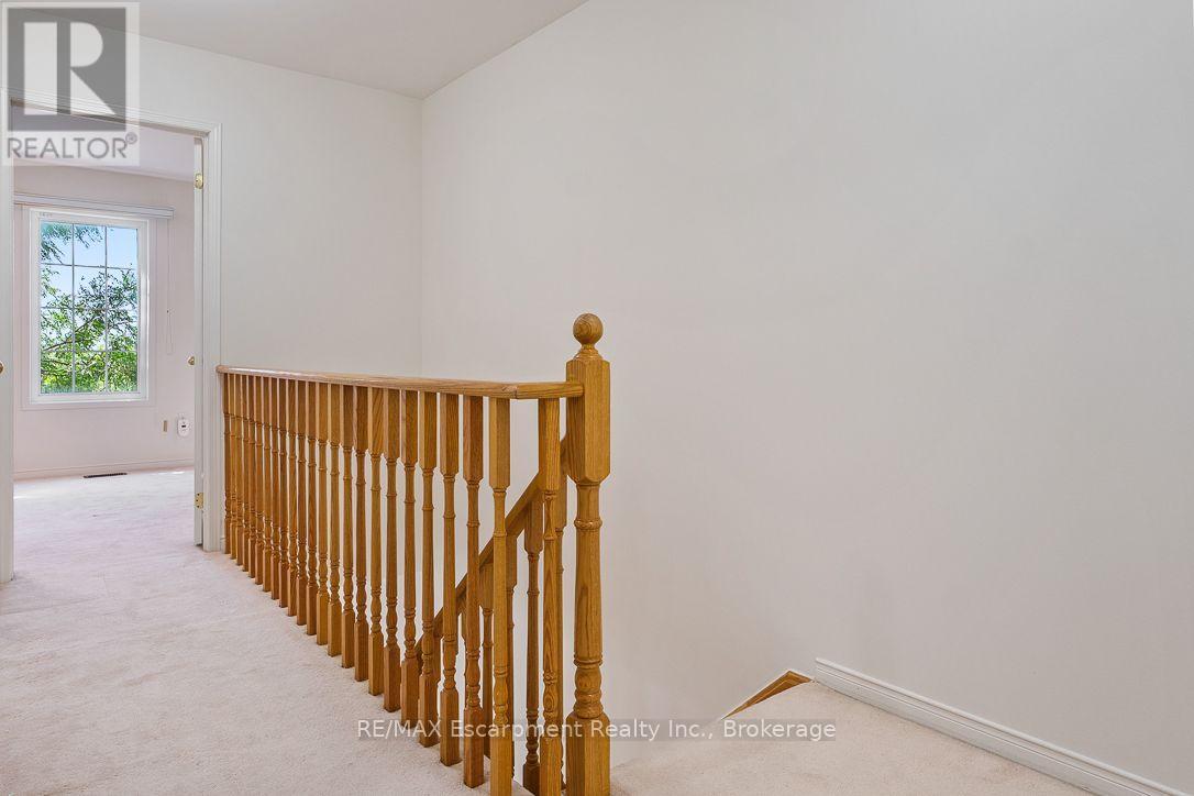 8 Jim Baird Mews Property Photo 33