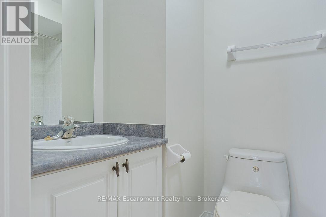 8 Jim Baird Mews Property Photo 38
