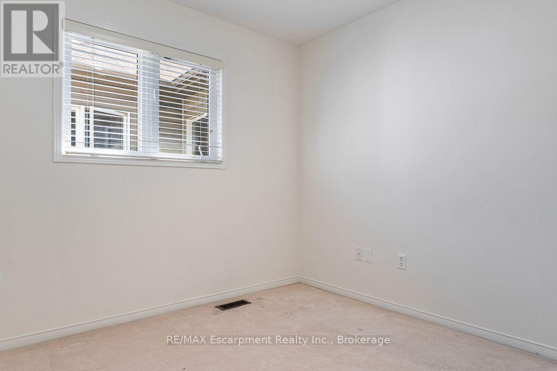 8 Jim Baird Mews Property Photo 42
